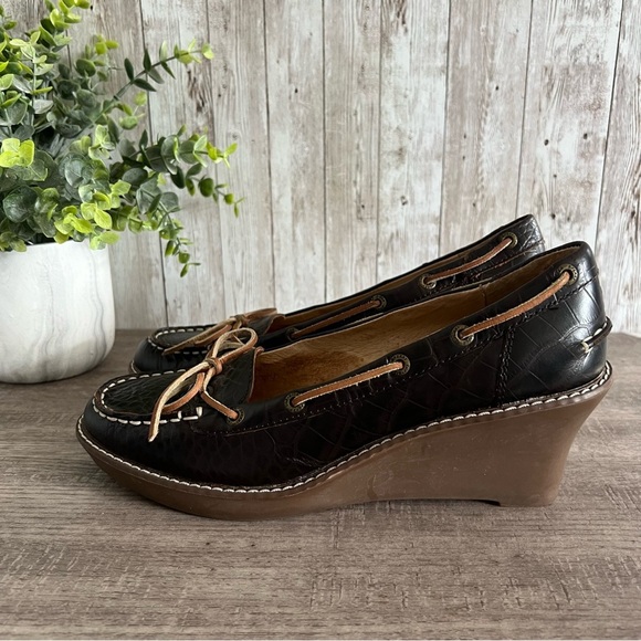 Sperry Topsider Dark Brown Embossed Leather Wedge Loafer Heels 7.5 - Picture 4 of 8